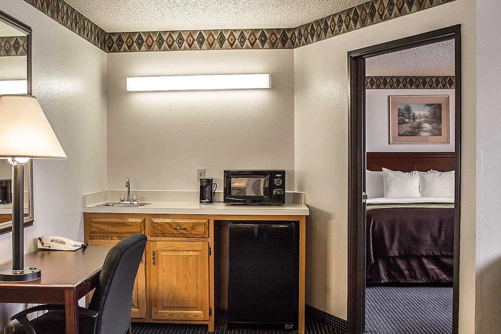 דלאוור Quality Inn & Suites מראה חיצוני תמונה