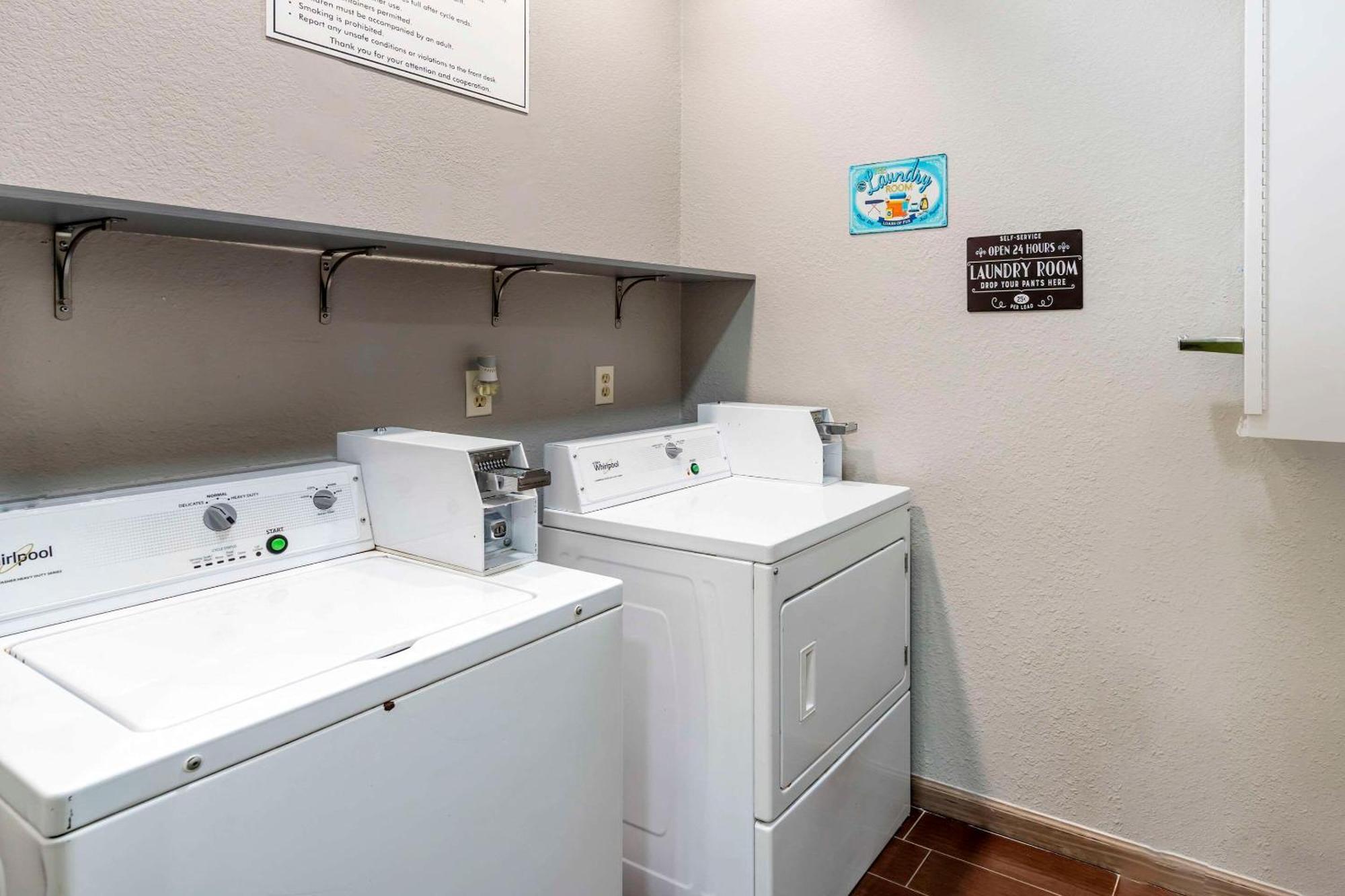 דלאוור Quality Inn & Suites מראה חיצוני תמונה