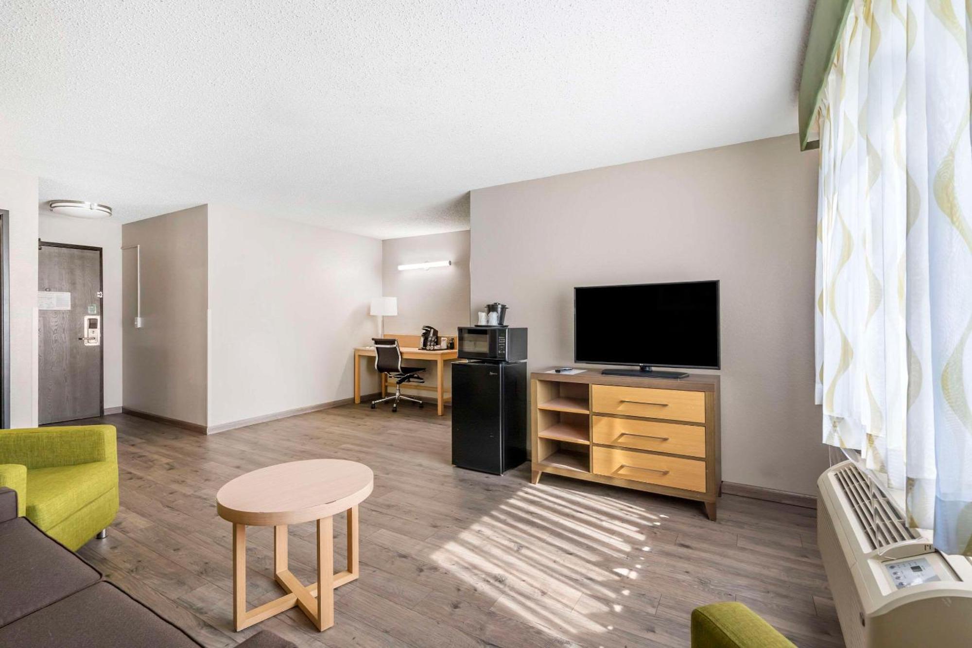 דלאוור Quality Inn & Suites מראה חיצוני תמונה