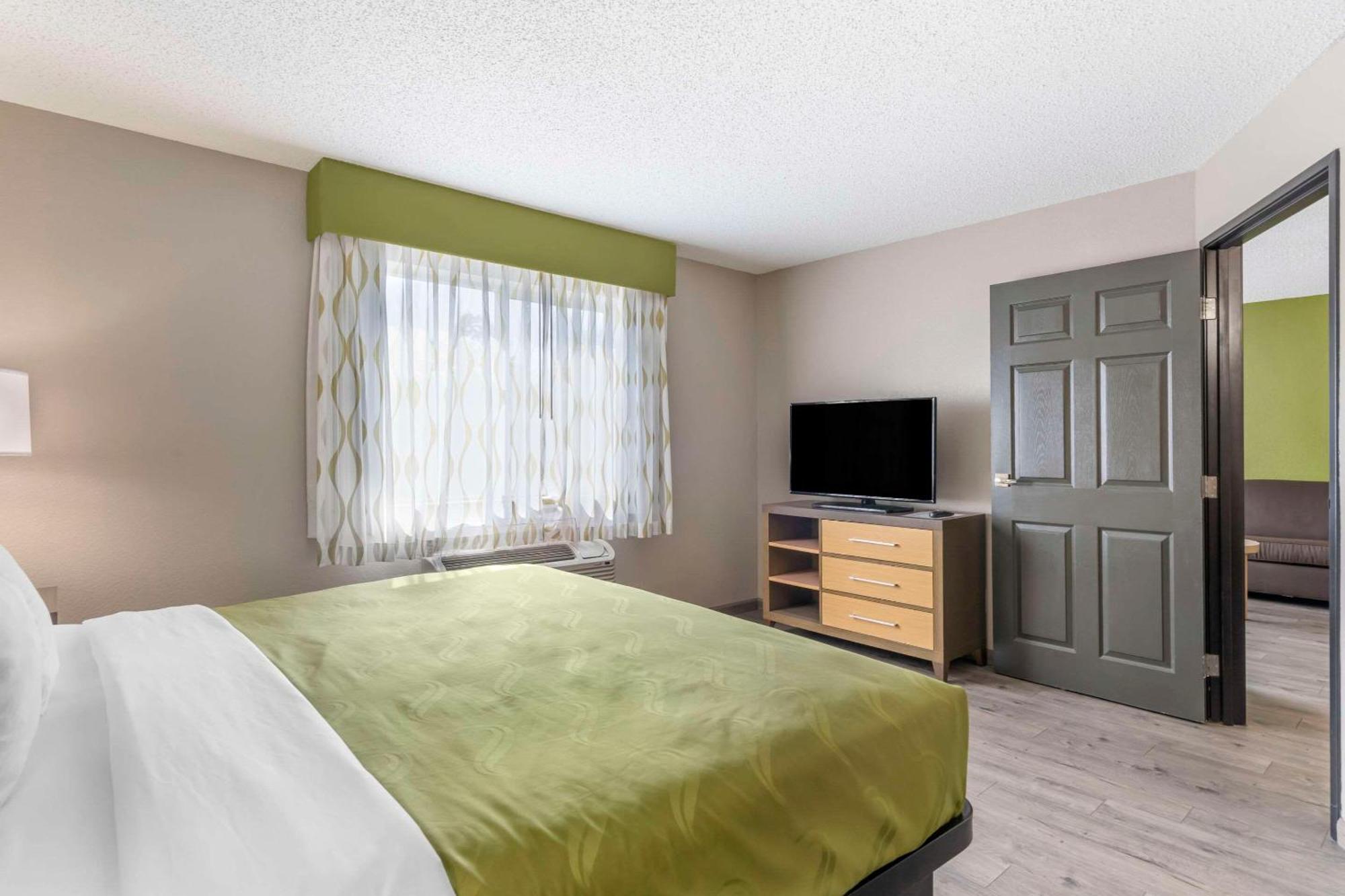 דלאוור Quality Inn & Suites מראה חיצוני תמונה