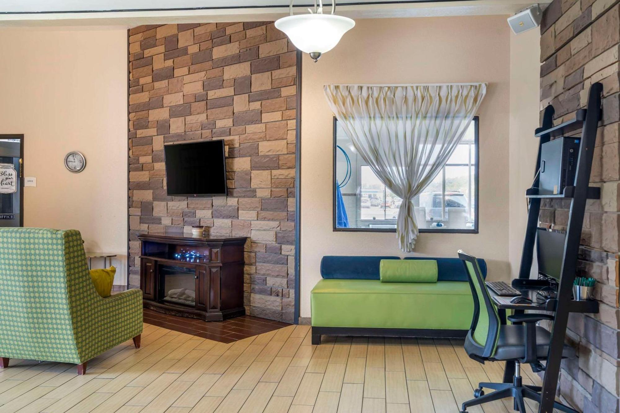 דלאוור Quality Inn & Suites מראה חיצוני תמונה